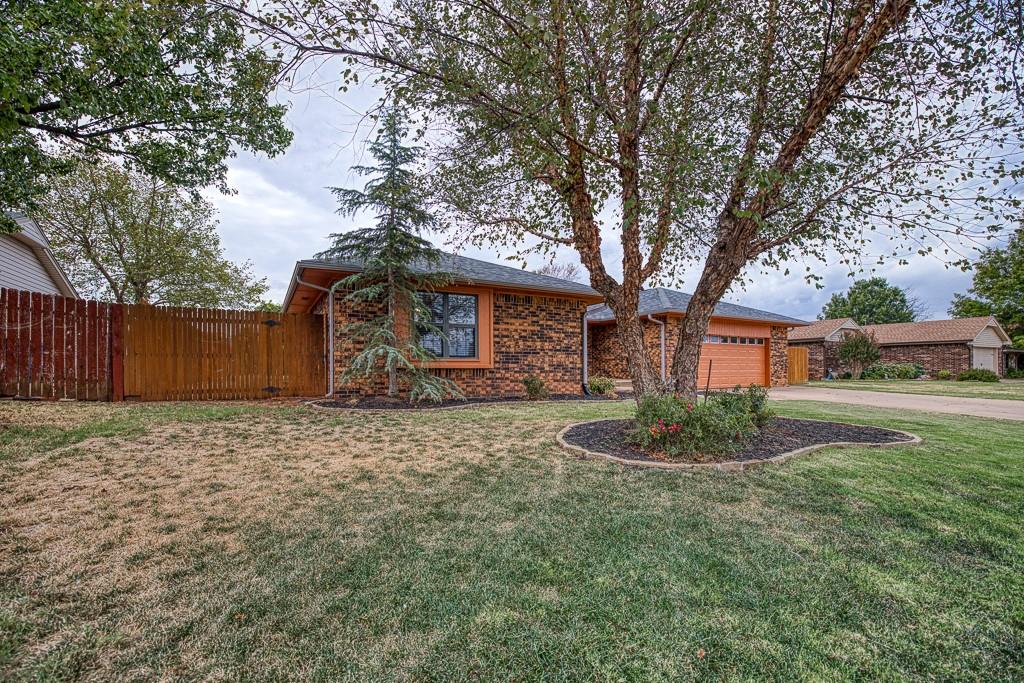 605 Hoehner Avenue Property Photo 3