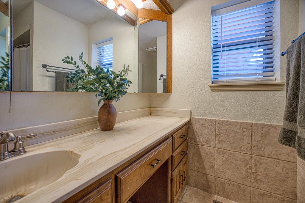 605 Hoehner Avenue Property Photo 21