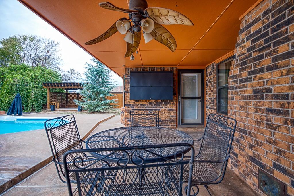 605 Hoehner Avenue Property Photo 29