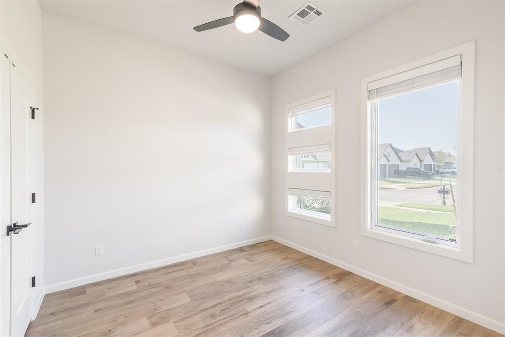 5904 Nw 158th Street Property Photo 9