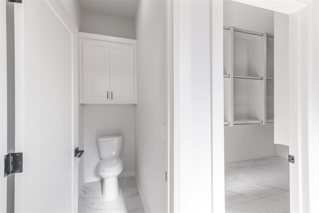 5904 Nw 158th Street Property Photo 14