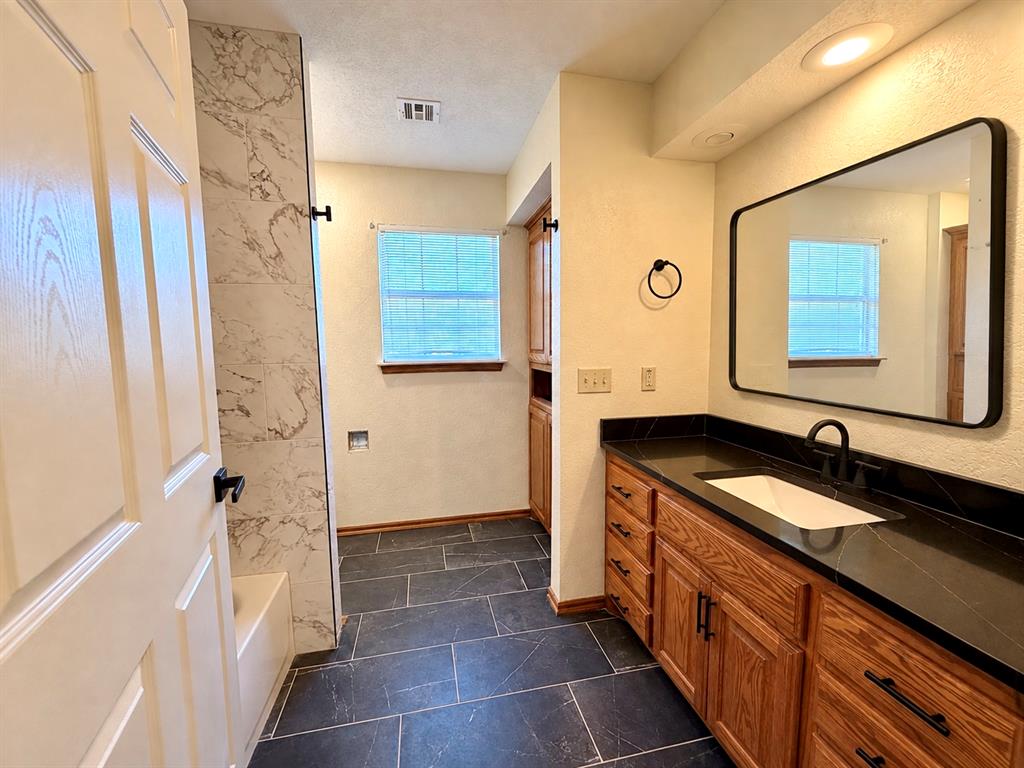13440 Hedy Avenue Property Photo 17