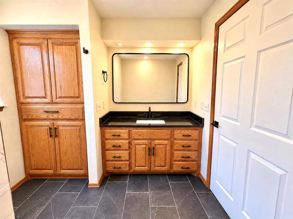 13440 Hedy Avenue Property Photo 18