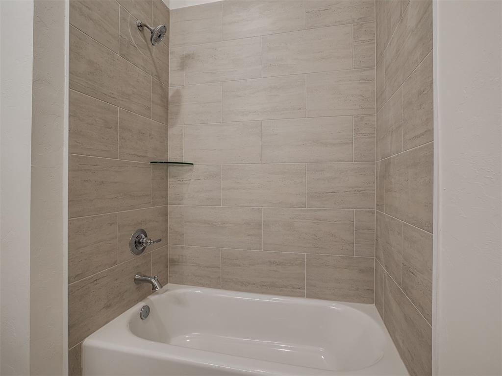 11813 Nw 119th Street Property Photo 33