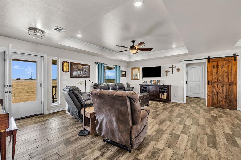 18850 Sw 44th Street Property Photo 8