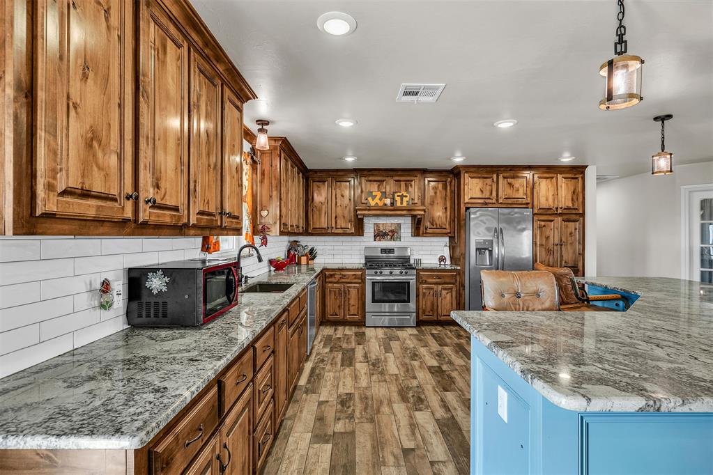 18850 Sw 44th Street Property Photo 14