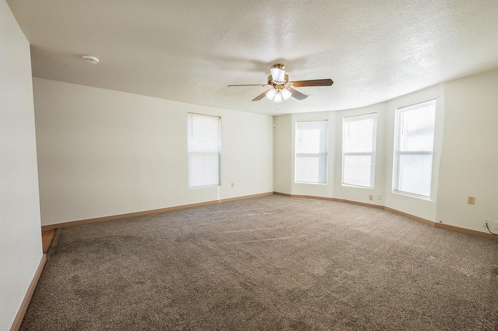 603 E Charles Street Property Photo 2