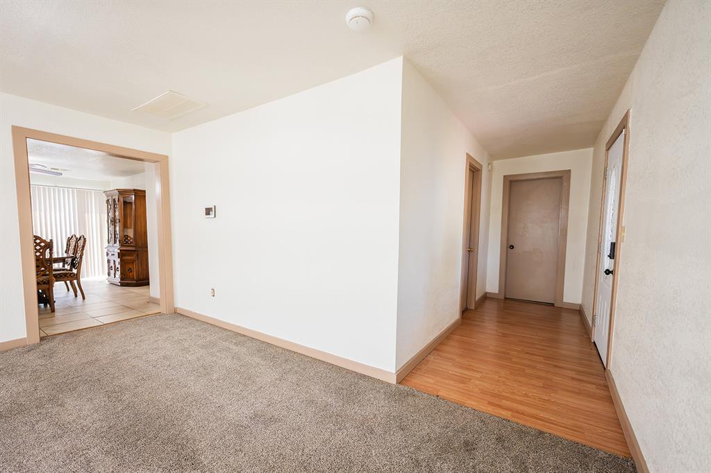 603 E Charles Street Property Photo 3