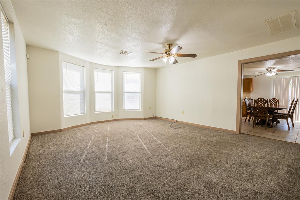 603 E Charles Street Property Photo 4
