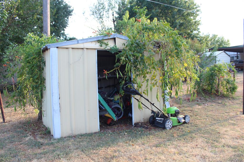 408 English Drive Property Photo 4