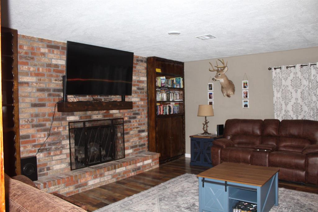 408 English Drive Property Photo 10