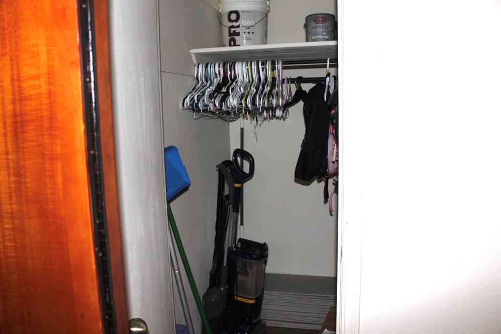 408 English Drive Property Photo 18