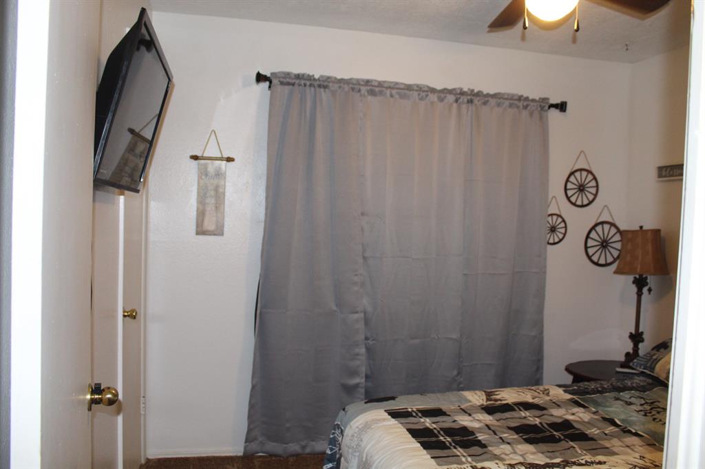 408 English Drive Property Photo 24