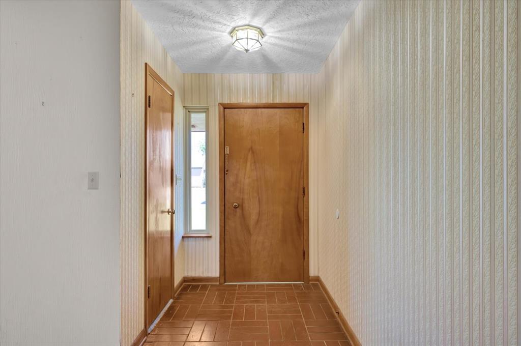 412 S Carol Street Property Photo 15
