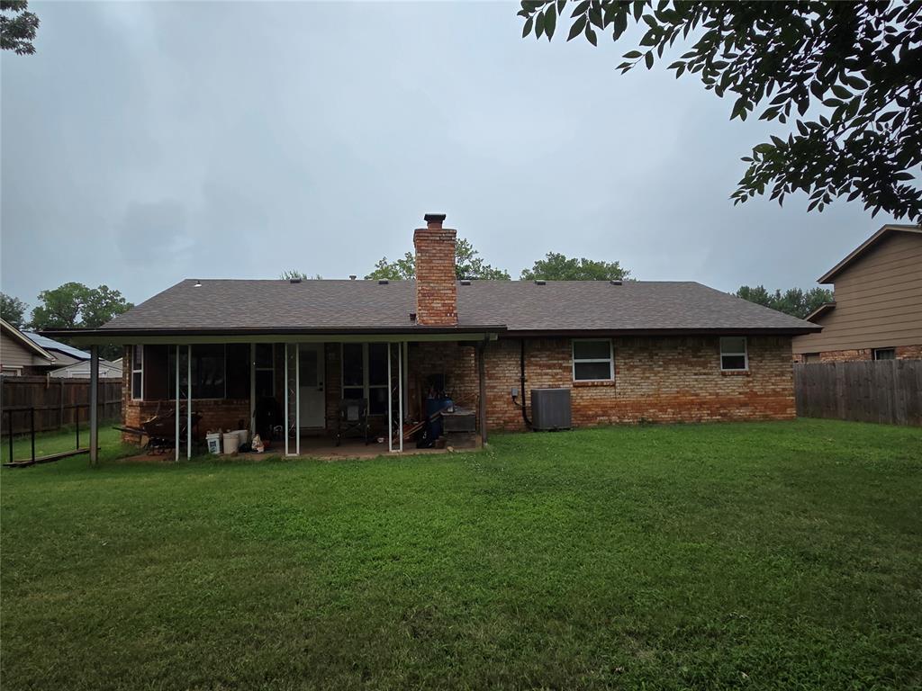 2714 Forest Oaks Circle Property Photo 2