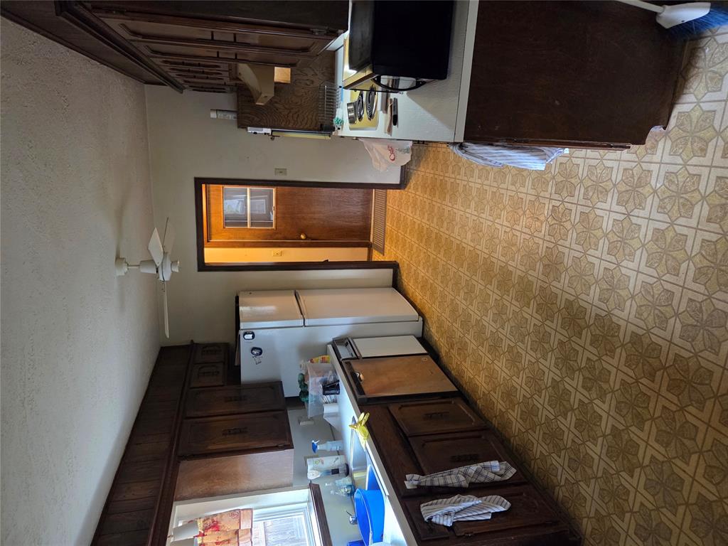 2714 Forest Oaks Circle Property Photo 8