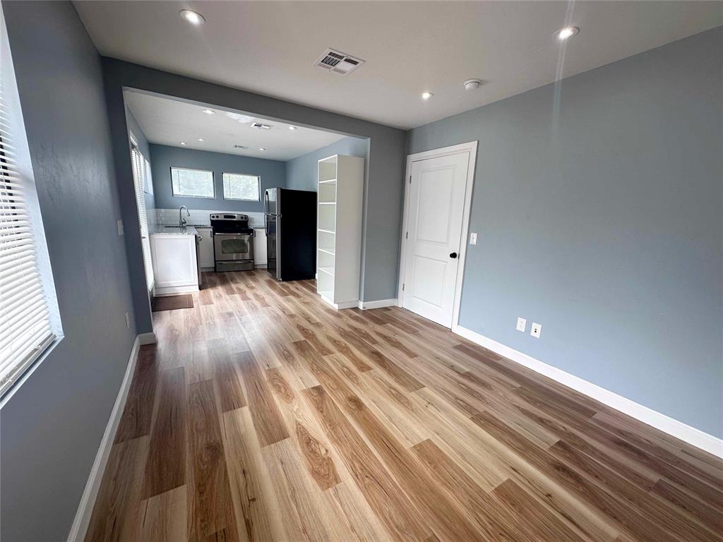 3924 Nw Liberty Street Grg-apt Property Photo 2