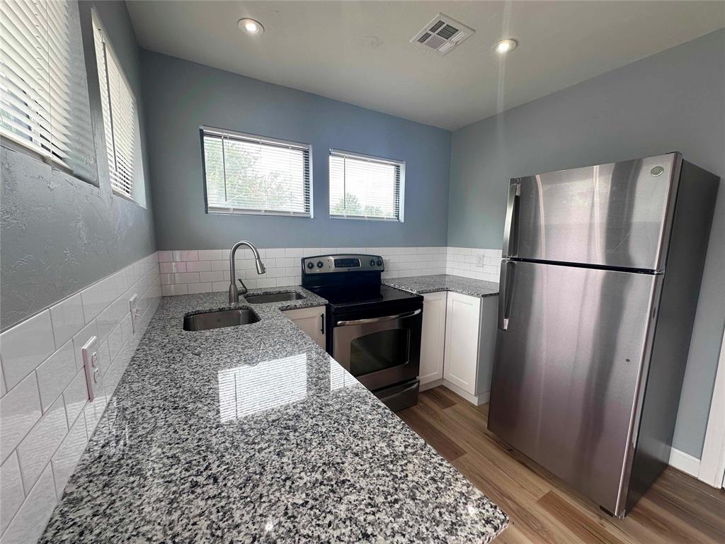 3924 Nw Liberty Street Grg-apt Property Photo 4