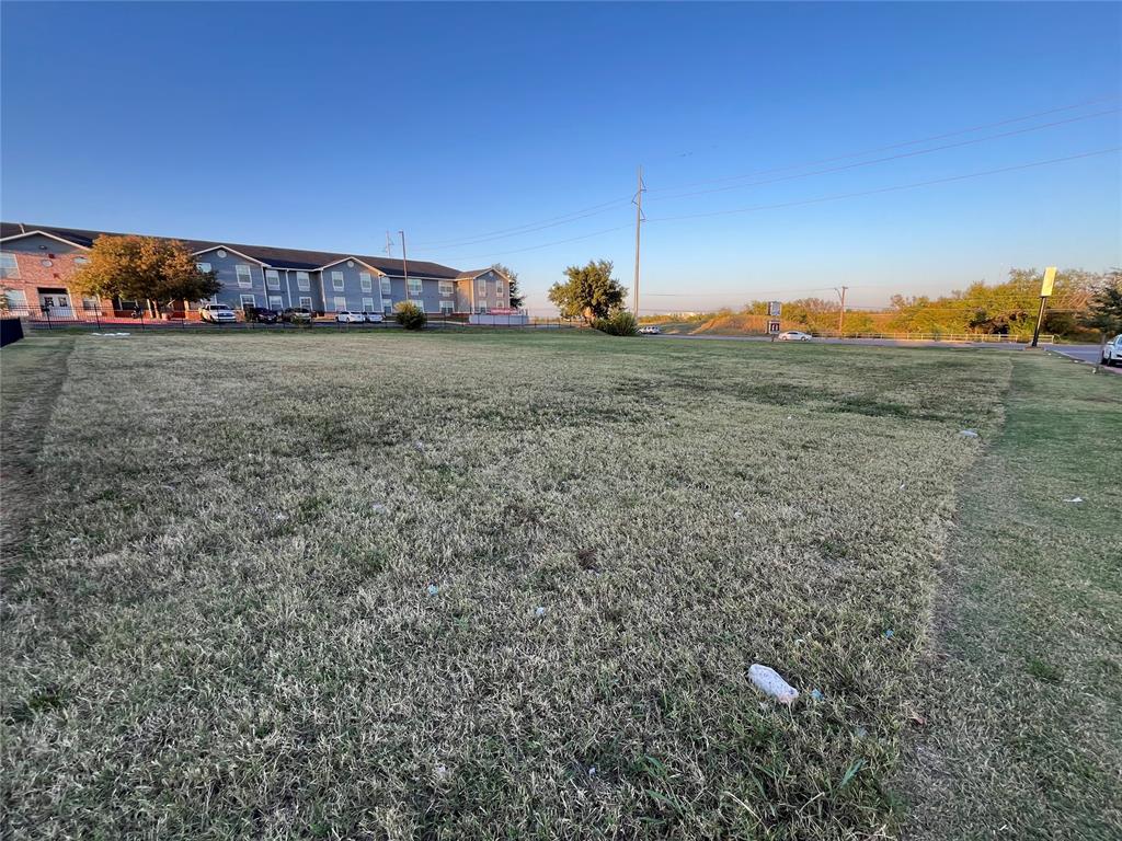 12515 N Pennsylvania Avenue Property Photo 10