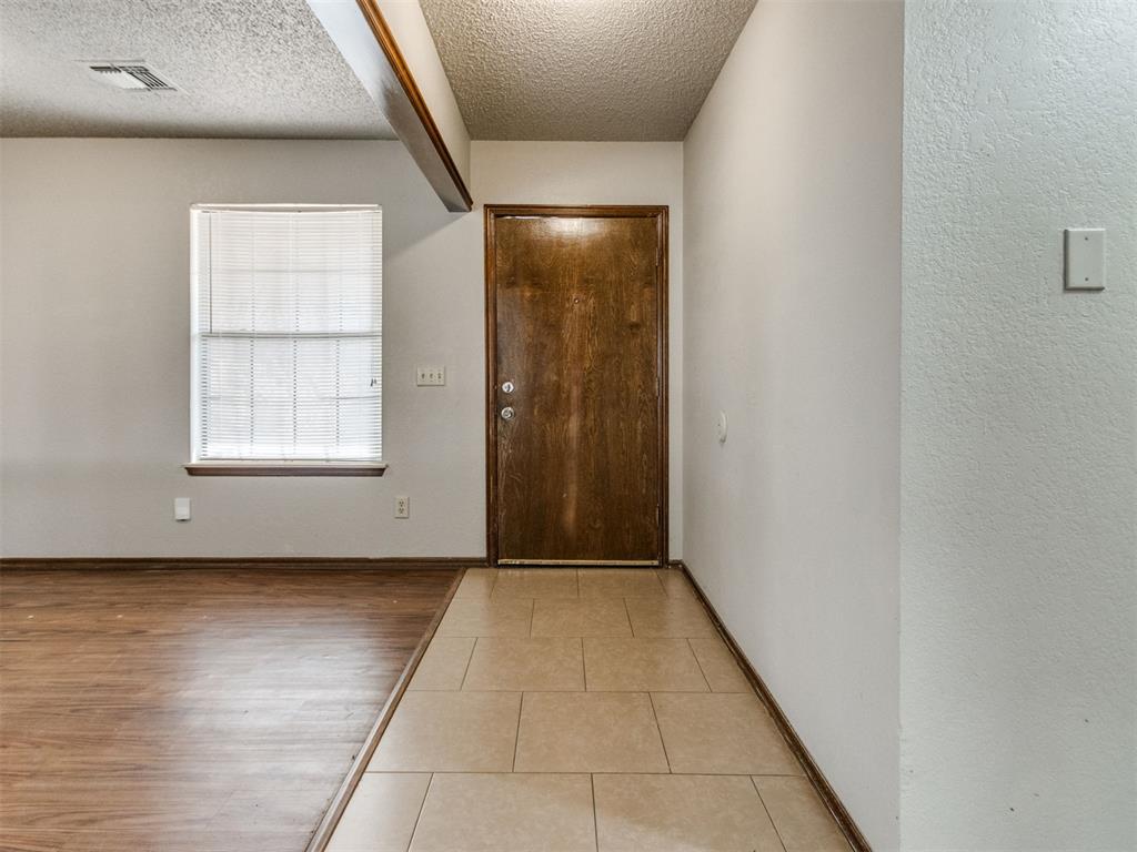 10417 Casa Linda Property Photo 3