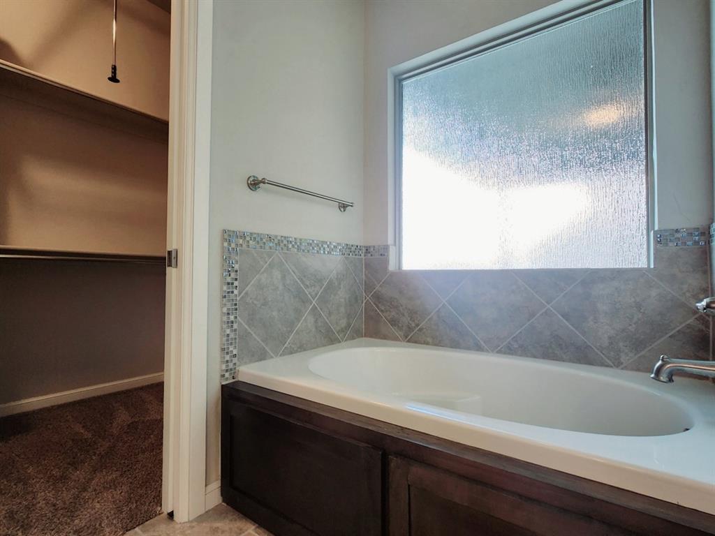 11309 Nw 104th Street Property Photo 9