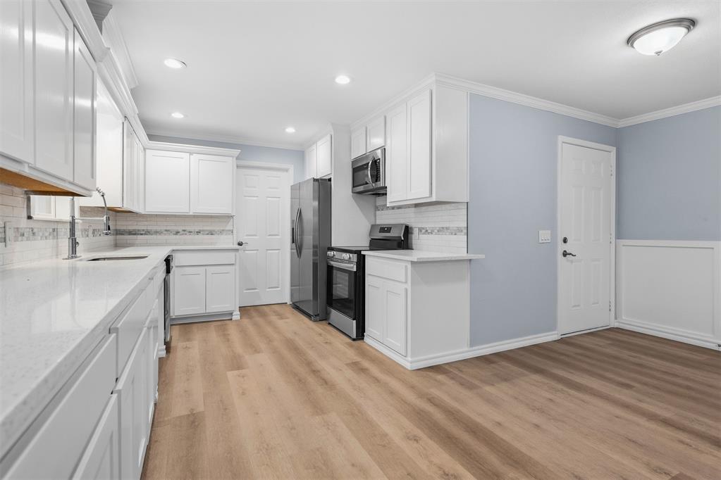 28121 Airline Road Property Photo 8
