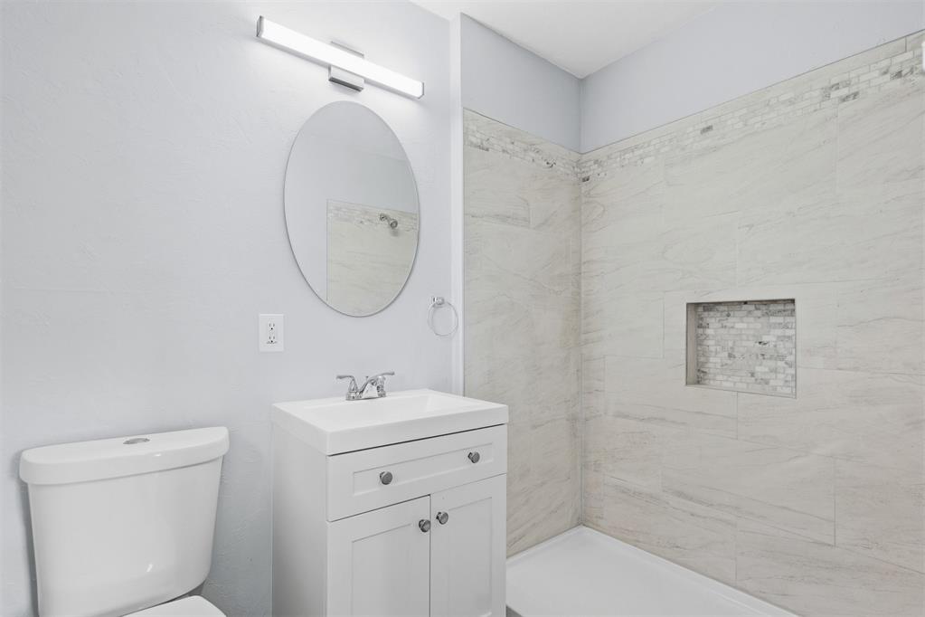 28121 Airline Road Property Photo 17