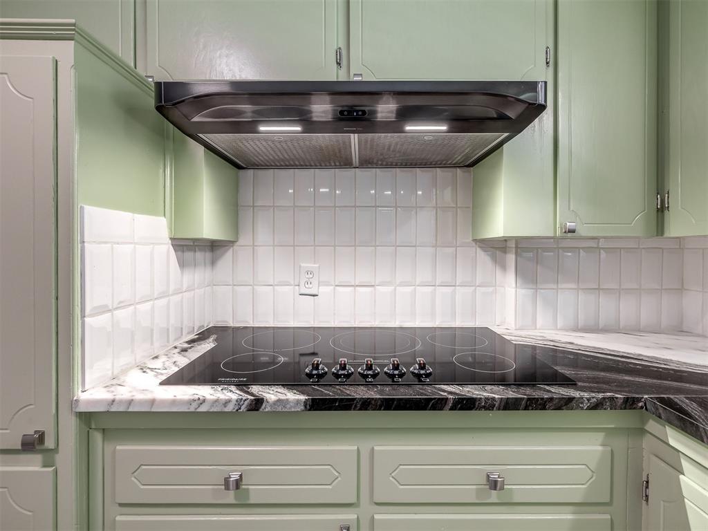 1103 W Wade Street Property Photo 15