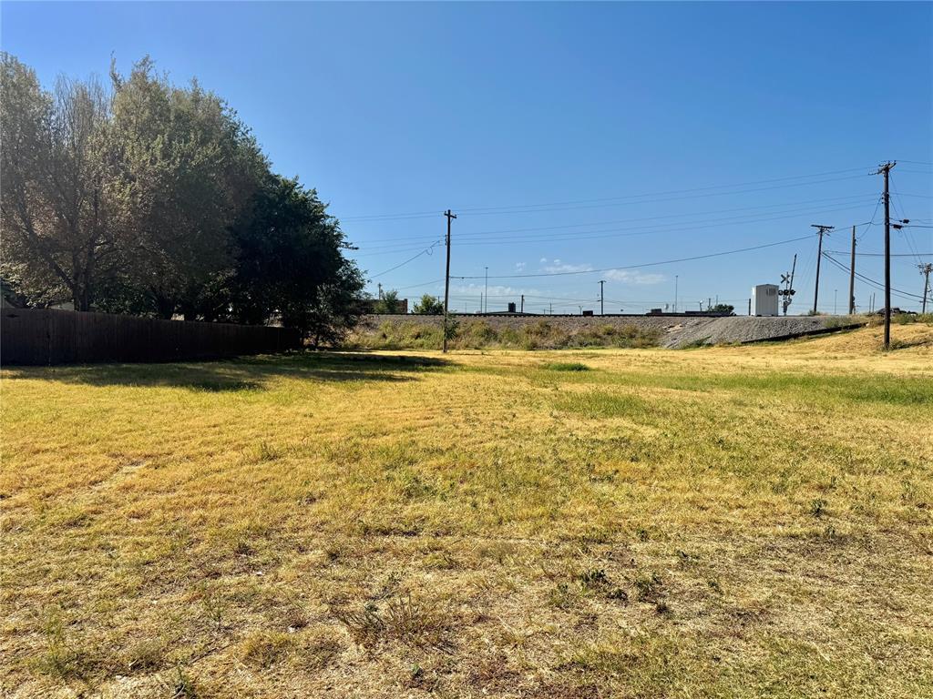 2536 W Lindley Avenue Property Photo 6
