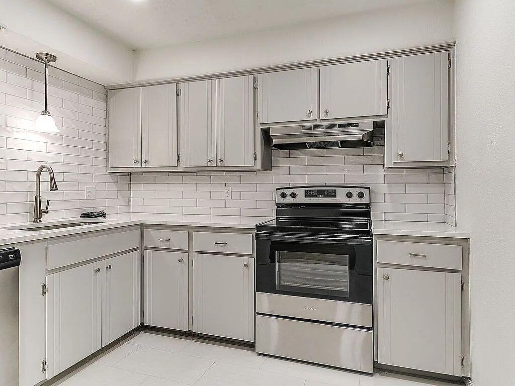 800 Nw 113th Street Property Photo 15