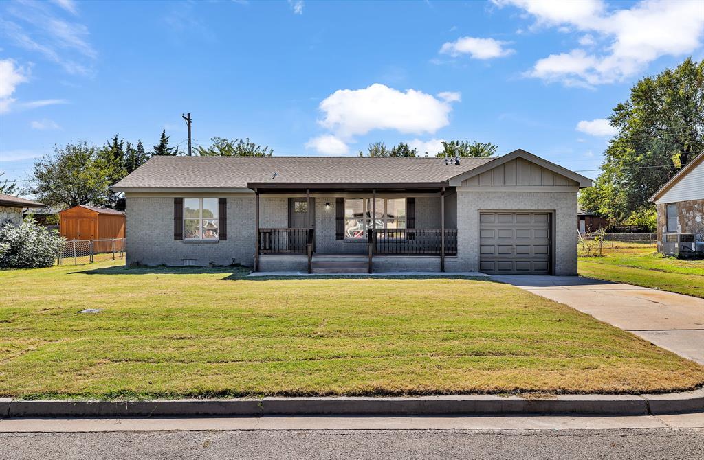 703 Thompson Drive Property Photo 1