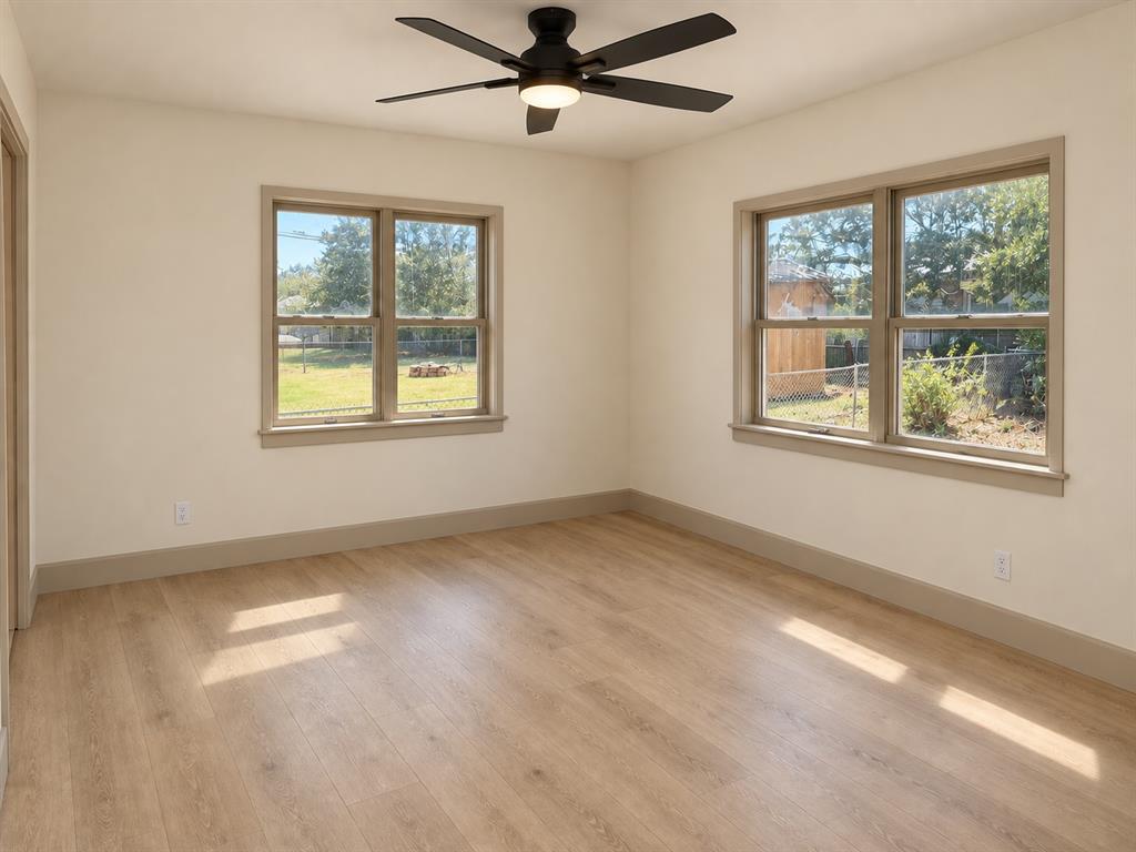 703 Thompson Drive Property Photo 14