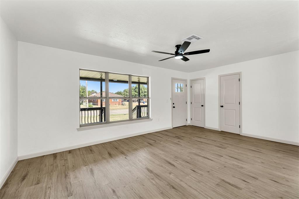 703 Thompson Drive Property Photo 18
