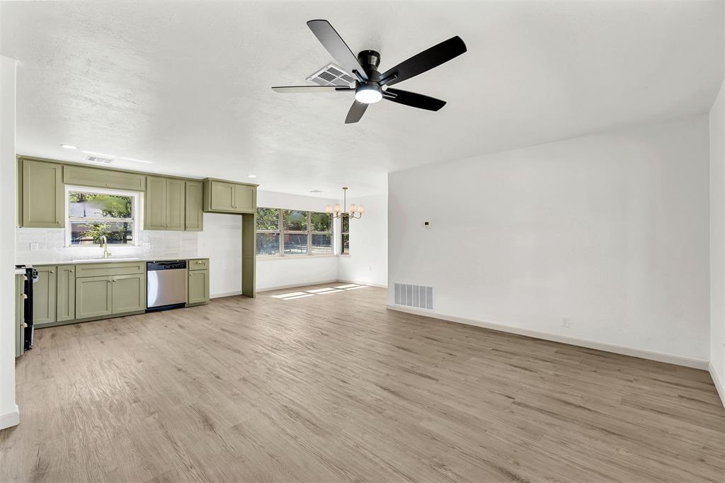 703 Thompson Drive Property Photo 22