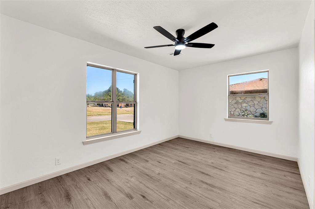 703 Thompson Drive Property Photo 31
