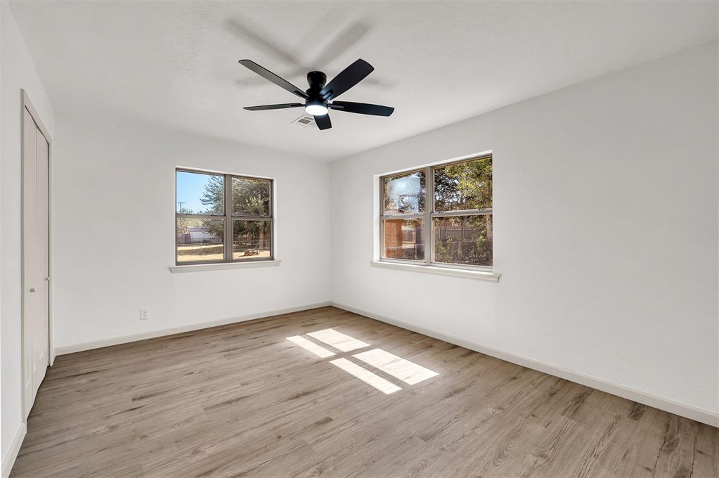 703 Thompson Drive Property Photo 33