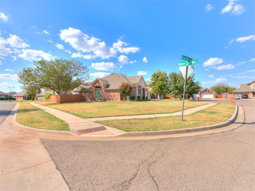 4100 Queensbury Court Property Photo 4