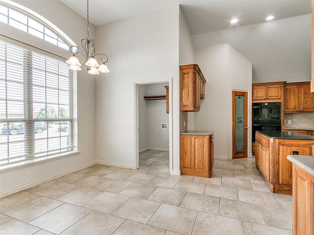 4100 Queensbury Court Property Photo 5