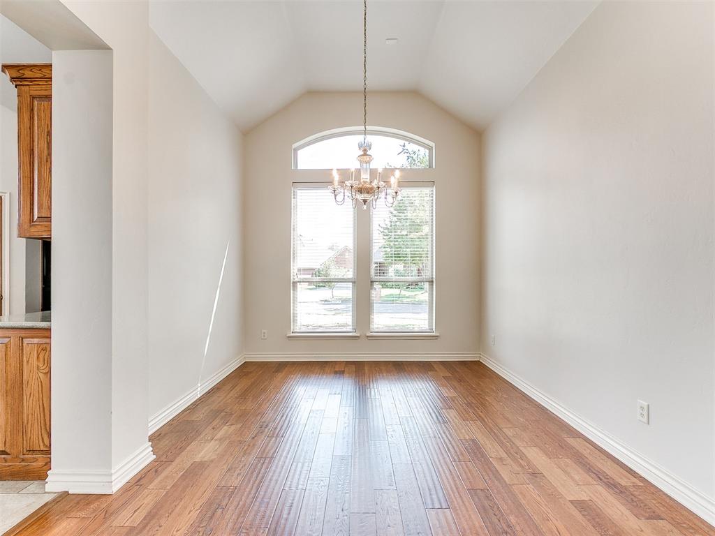 4100 Queensbury Court Property Photo 11