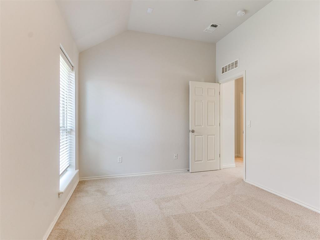 4100 Queensbury Court Property Photo 24