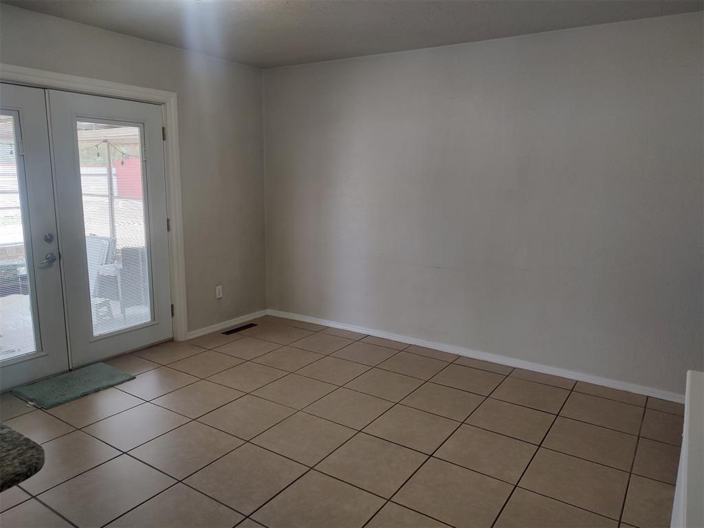 1625 Sw 70th Street Property Photo 5