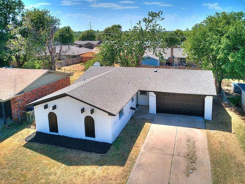 10917 N Mckinley Avenue Property Photo 4
