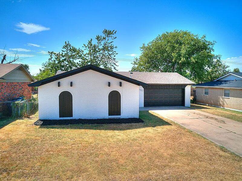 10917 N Mckinley Avenue Property Photo 7