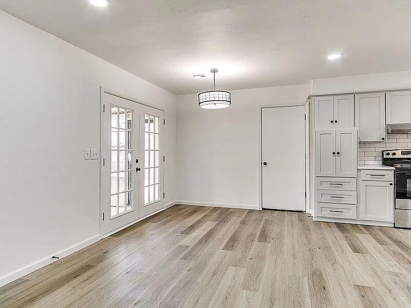10917 N Mckinley Avenue Property Photo 11