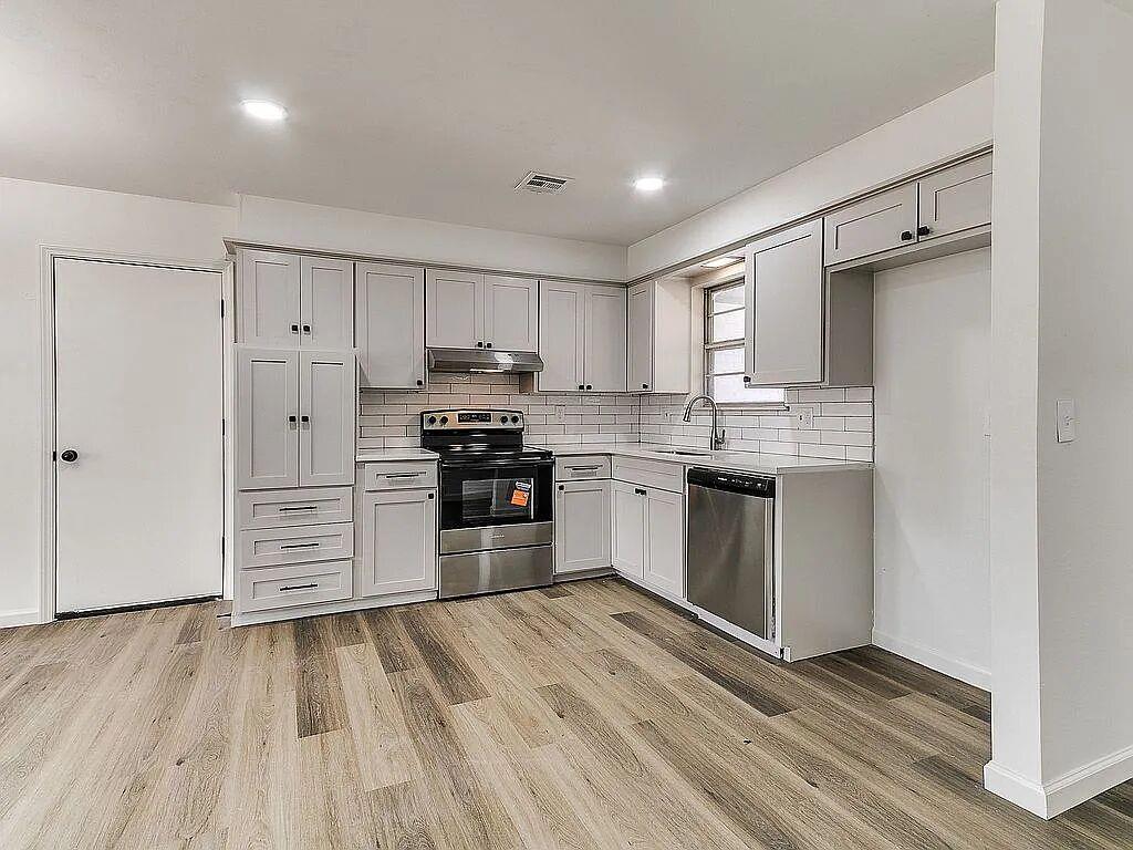10917 N Mckinley Avenue Property Photo 19