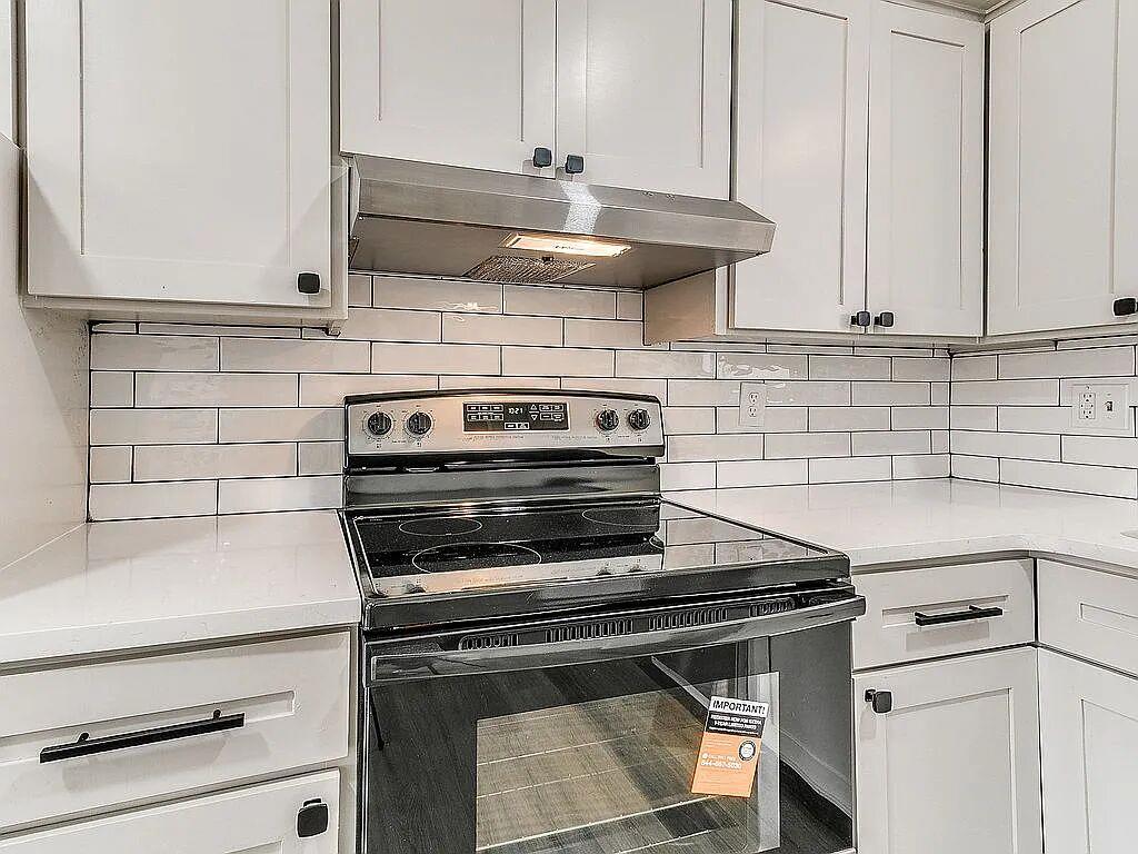10917 N Mckinley Avenue Property Photo 22