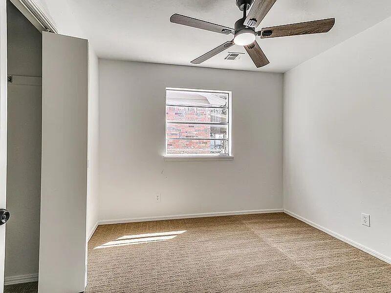 10917 N Mckinley Avenue Property Photo 24