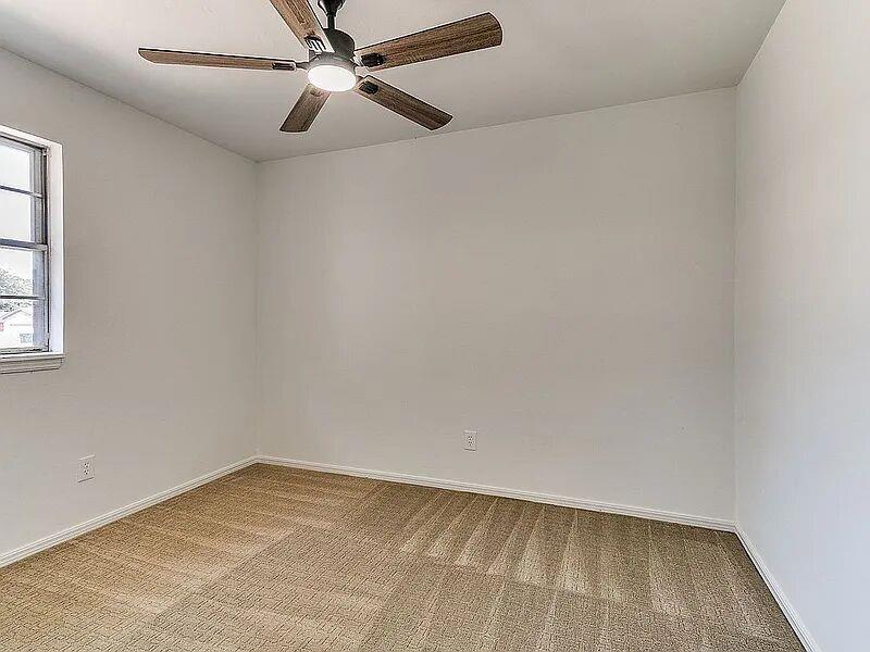 10917 N Mckinley Avenue Property Photo 29