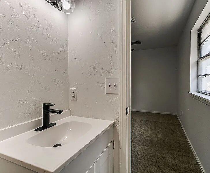 10917 N Mckinley Avenue Property Photo 36