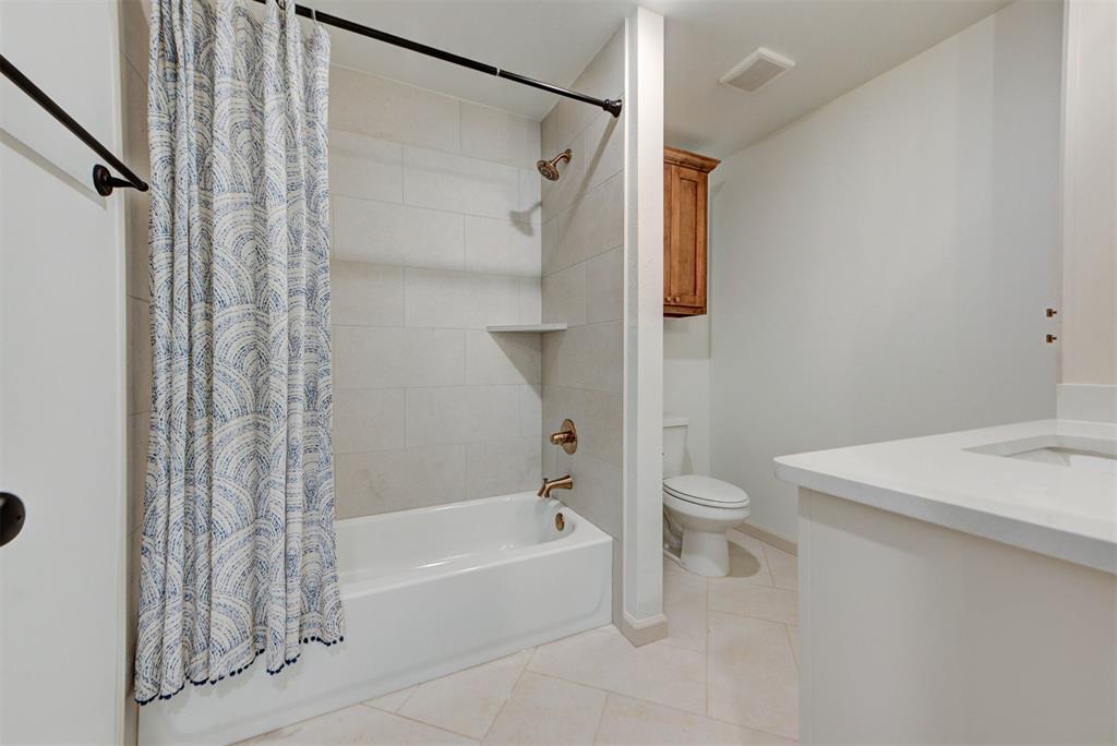 10528 Nw 33rd Place Property Photo 39